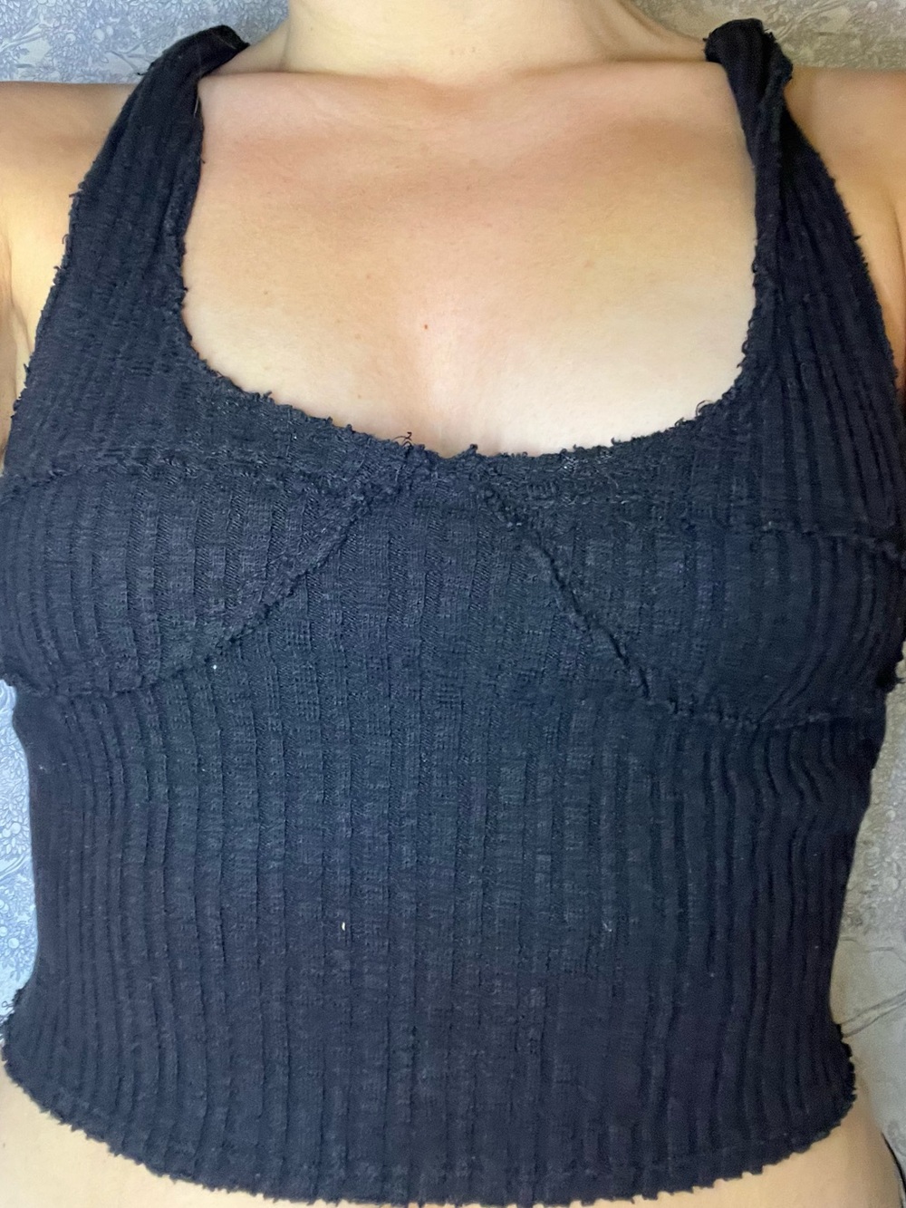 Urban Outfitters Black Ribbed Raw-Edge Tank - Picture 5 of 5